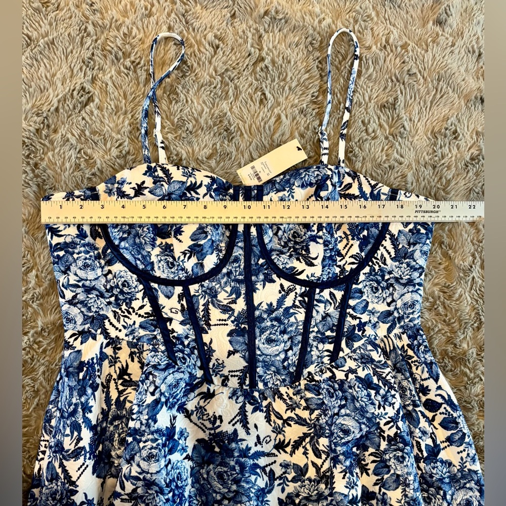 Francesca's Collections Blue and White Floral Mini Dress - Picture 7 of 10